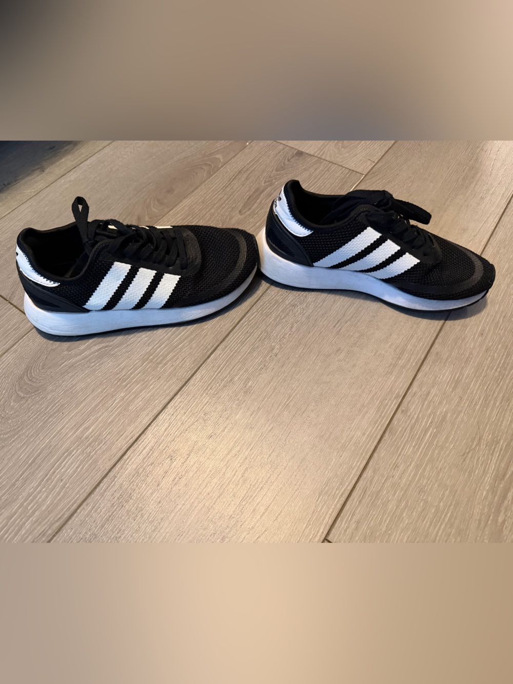 Black & White Addidas - Picture 4 of 5